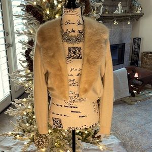 Cream vintage cashmere cardigan with mink color from the 1950s. Size 6.